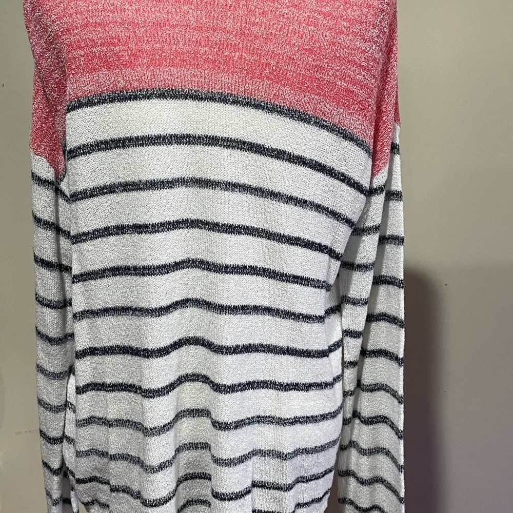 Joe Fresh Sweater warm - Picture 3 of 3